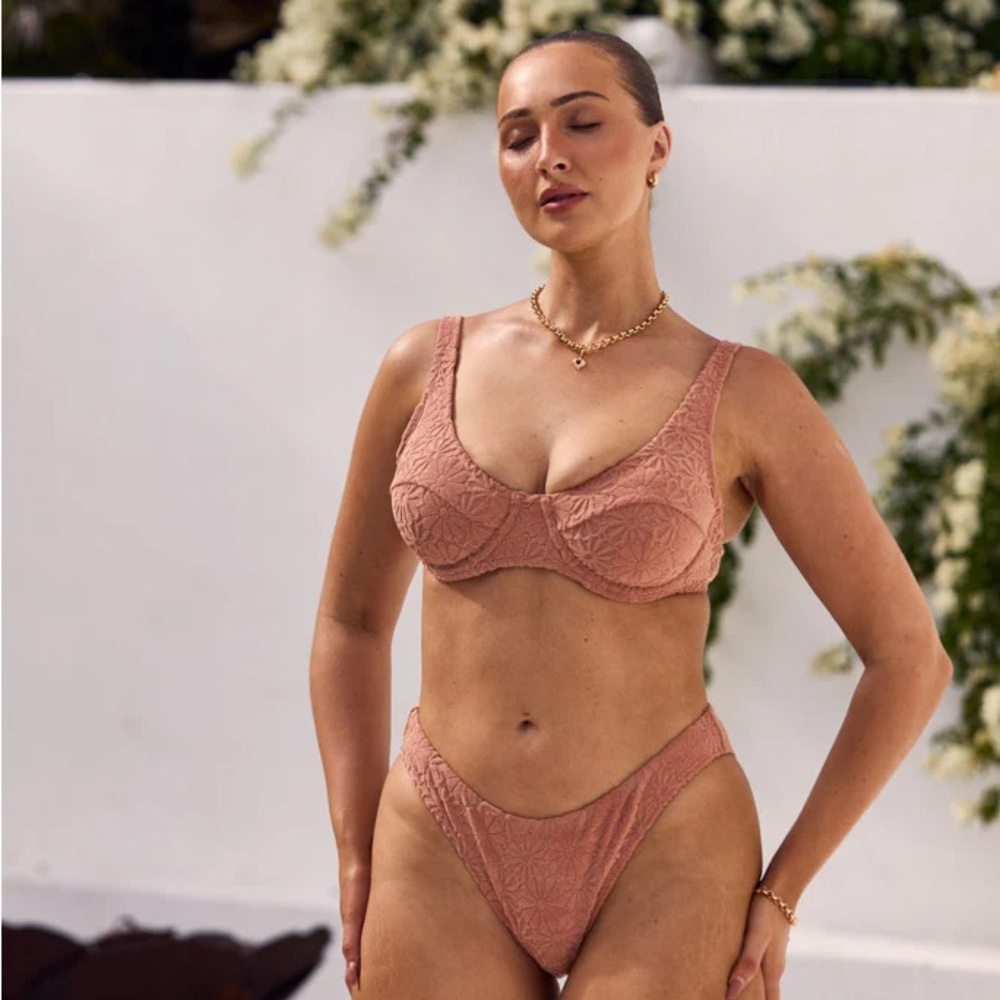 Somerfield Swim Bikini Capri Top XL Samana Bottom XXL (Umber)